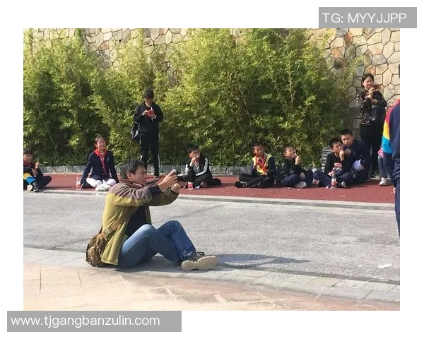 打篮球的多重益处探讨及其对身心发展的积极影响 打篮球的多重益处探讨及其对身心发展的积极影响